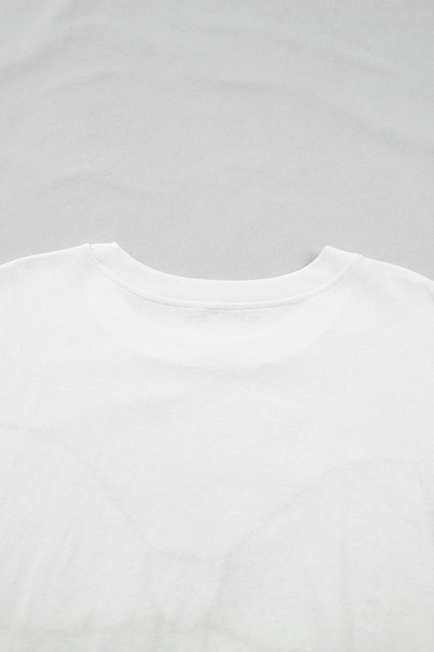 White Plus Size Leopard Bow Embroidered Patch Casual T Shirt - Windgat