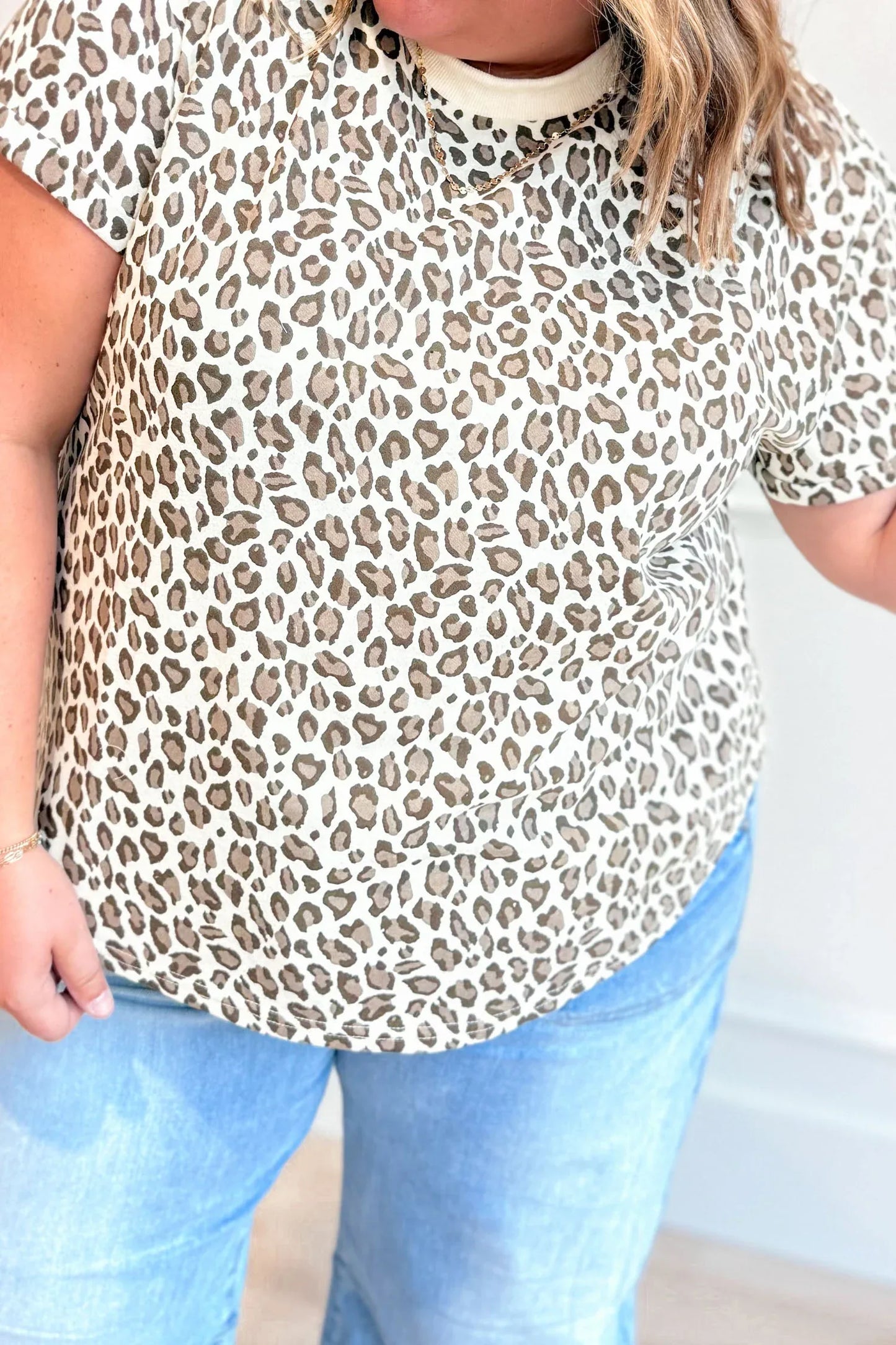 White Plus Size Leopard Print Round Neck T Shirt - Windgat
