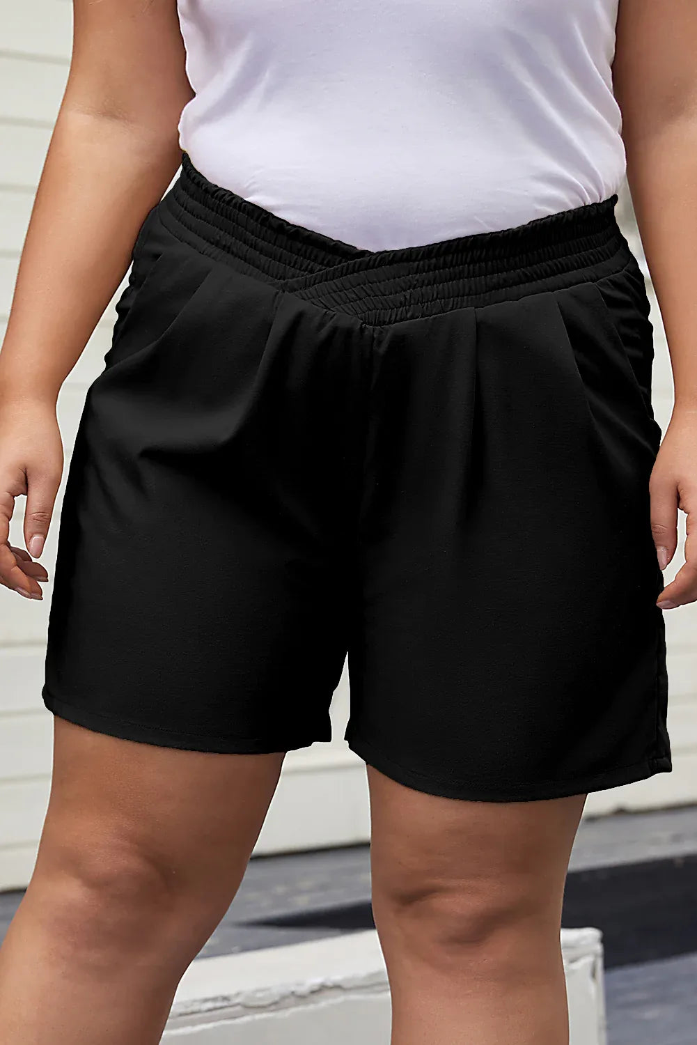 Black Plus Size Crossed Elastic Waist Cotton Linen Loose Shorts - Windgat