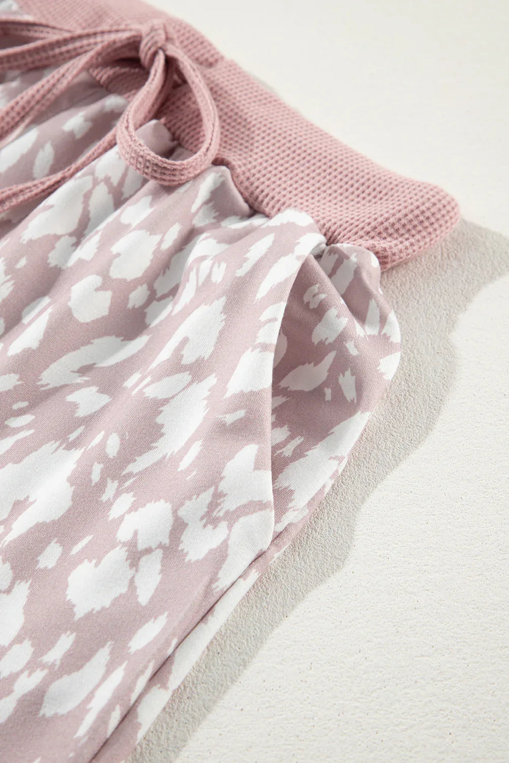 Khaki Classic Leopard Arched Hem Elastic Waistband Casual Shorts - Windgat