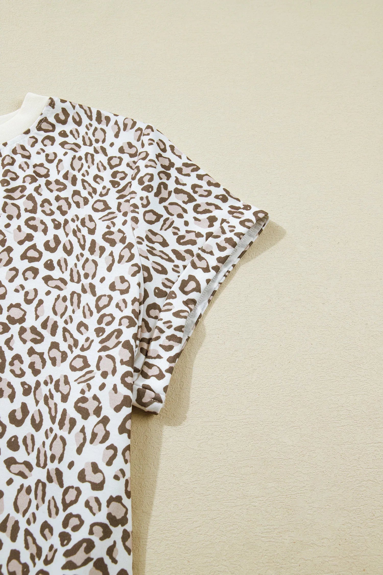 White Plus Size Leopard Print Round Neck T Shirt - Windgat