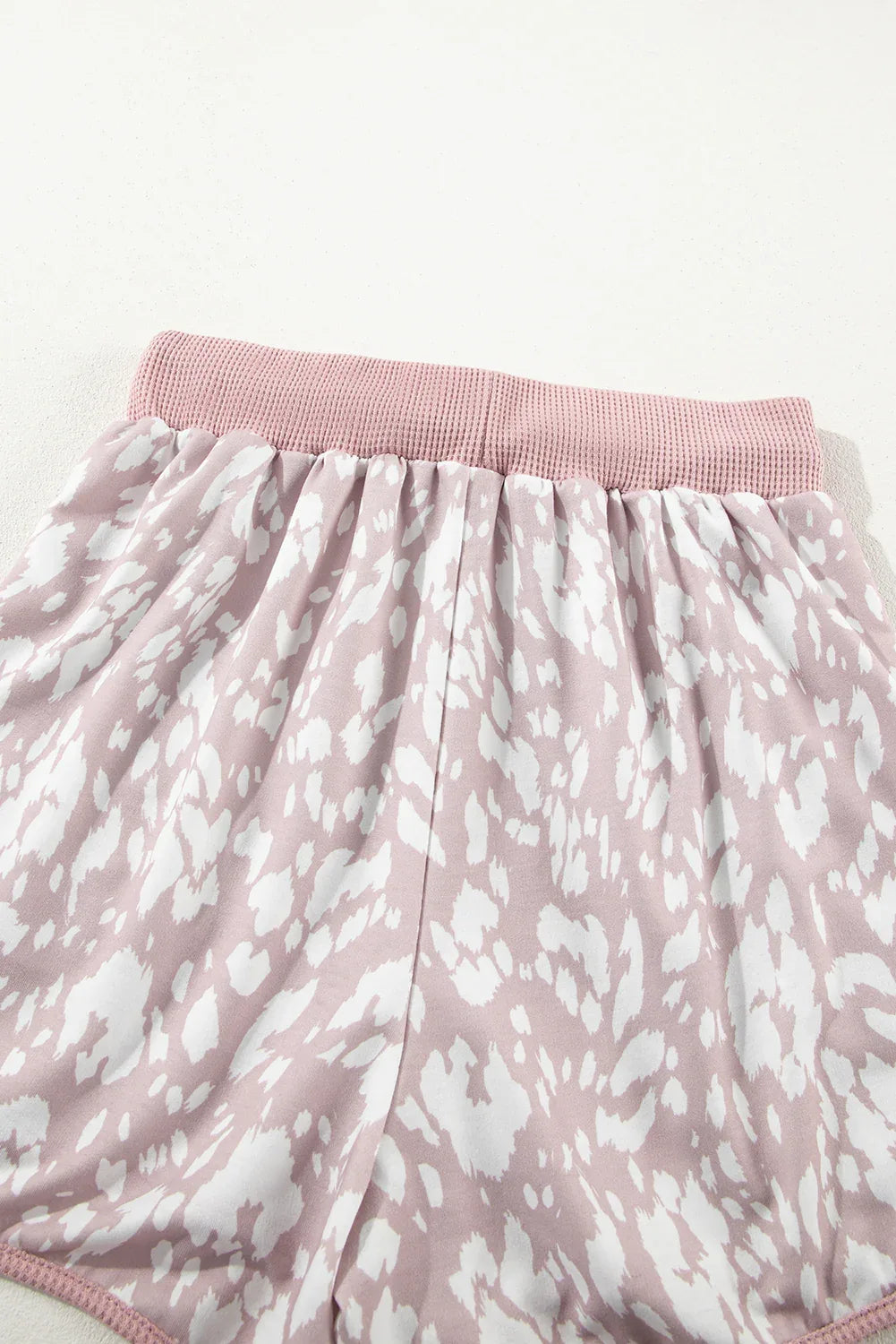 Khaki Classic Leopard Arched Hem Elastic Waistband Casual Shorts - Windgat