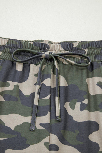 Green Tie Elastic Waist Pocketed Plus Size Camo Shorts - Windgat