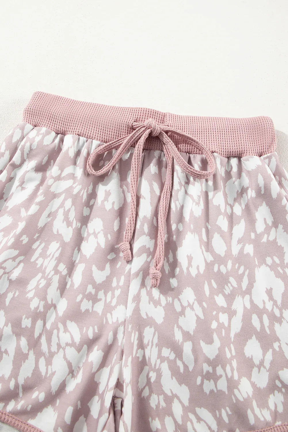 Khaki Classic Leopard Arched Hem Elastic Waistband Casual Shorts - Windgat