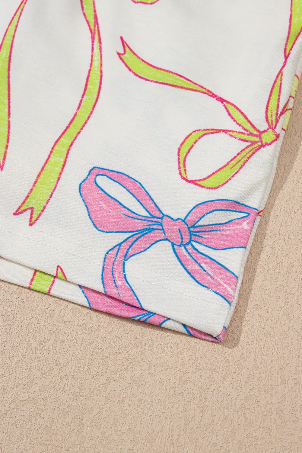 White Cheerful Bow Print Elastic Pull On Casual Shorts - Windgat