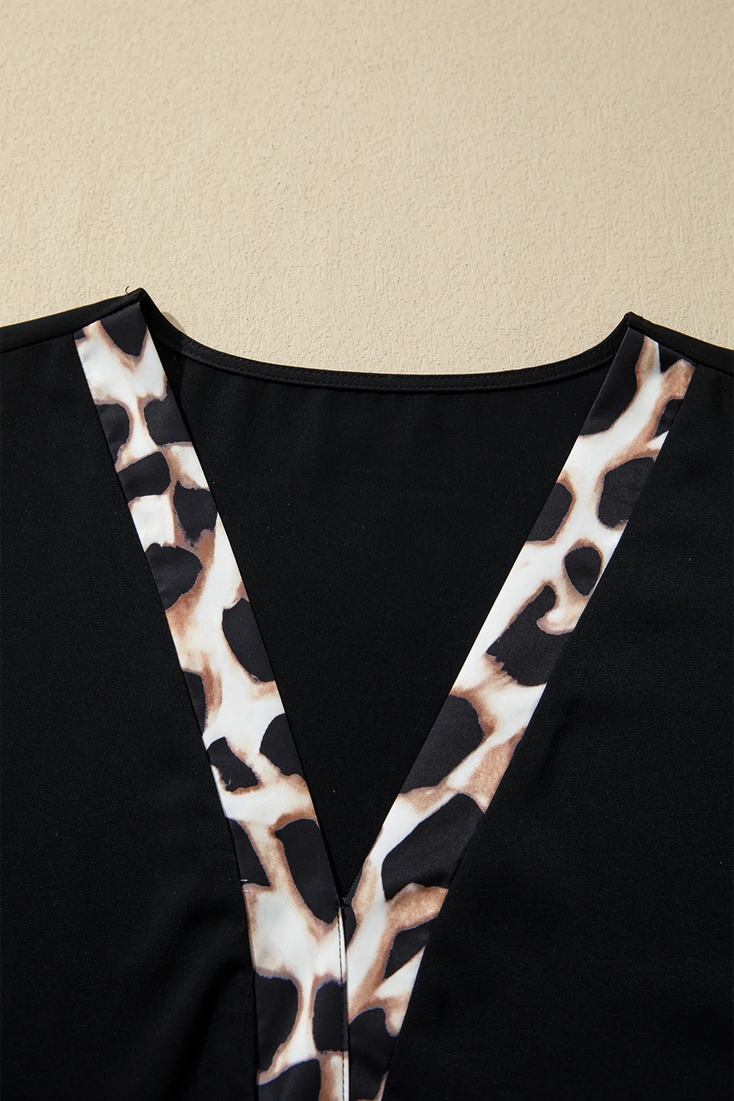 Black Plus Size Leopard Patchwork V Neck 3/4 Sleeve Ruffle Hem Mini Dress - Windgat